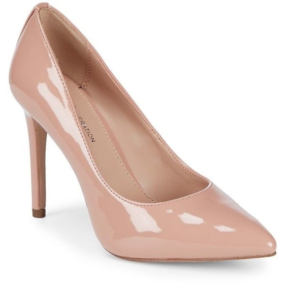 Nude patent leather pumps
